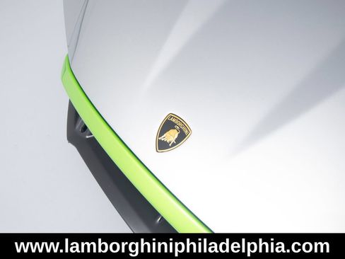 Used 2023 Lamborghini Huracan STO RWD image 38