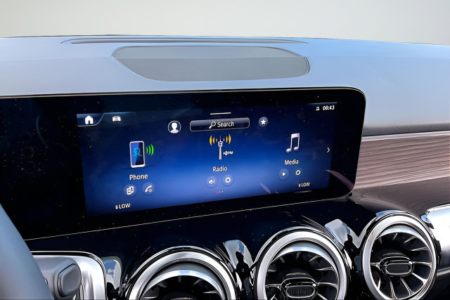 Certified 2026 Mercedes-Benz GLB 250 4MATIC image 21