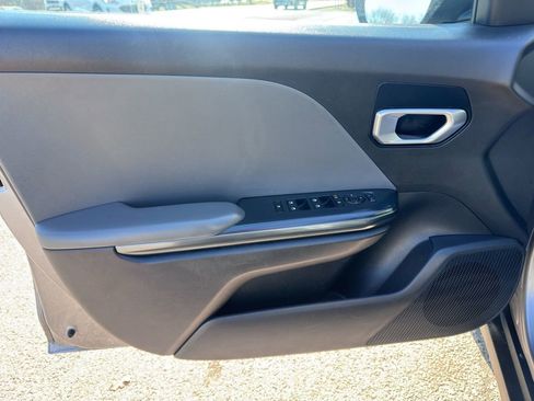 Used 2025 Kia K4 LXS image 9