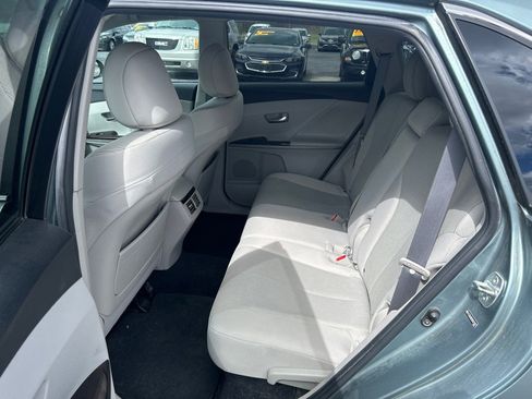 Used 2011 Toyota Venza AWD image 10