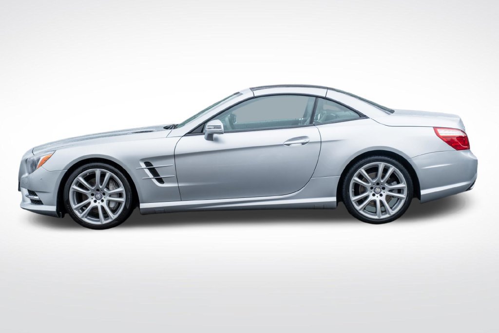 Used 2013 Mercedes-Benz SL 550 w/ Premium Pkg image 3