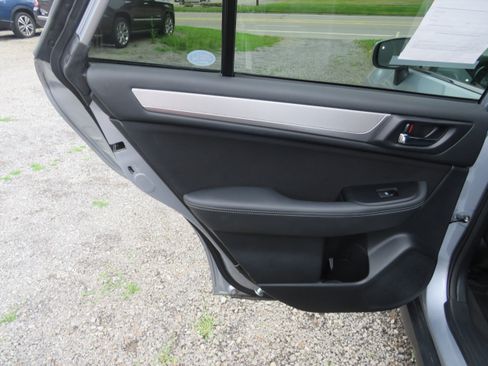 Used 2019 Subaru Outback 2.5i Premium AWD/4WD image 10
