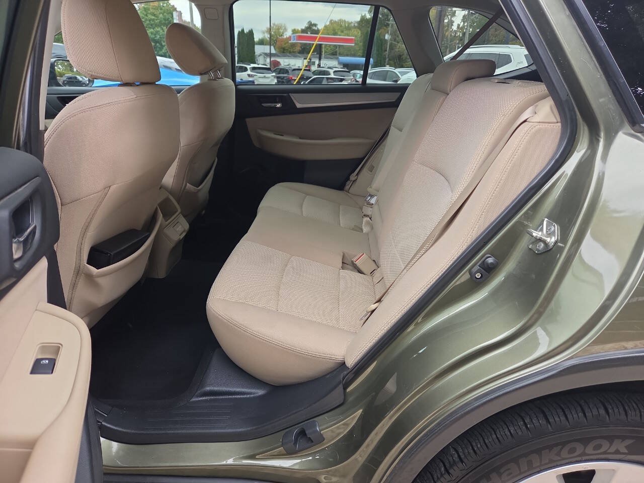Used 2018 Subaru Outback 2.5i Premium AWD/4WD image 17