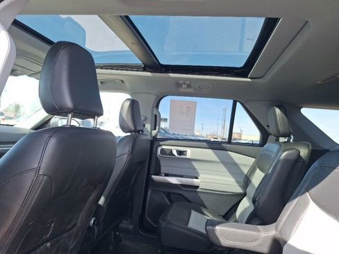 Used 2023 Ford Explorer XLT w/ Equipment Group 202A image 17