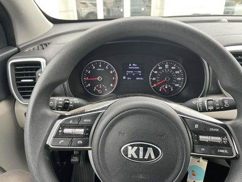 Used 2022 Kia Sportage LX image 27