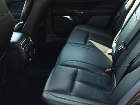 Used 2019 Lincoln Continental Select w/ Continental Climate Package image 38