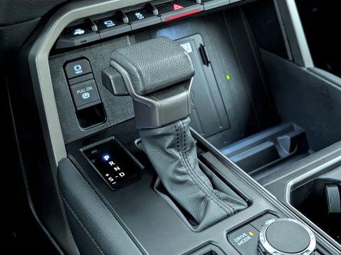 Used 2023 Toyota Tundra Limited image 18