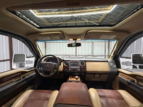 Used 2011 Ford F250 Lariat w/ Lariat Ultimate Pkg image 17