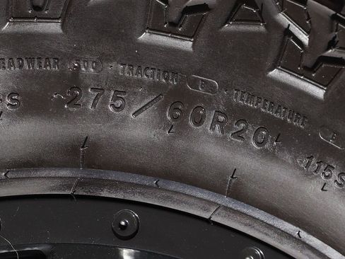 Used 2018 Toyota Tundra SR5 w/ SR5 Upgrade Package image 37