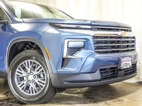 New 2026 Chevrolet Traverse LT w/ LPO, Floor Liner Package FWD image 3