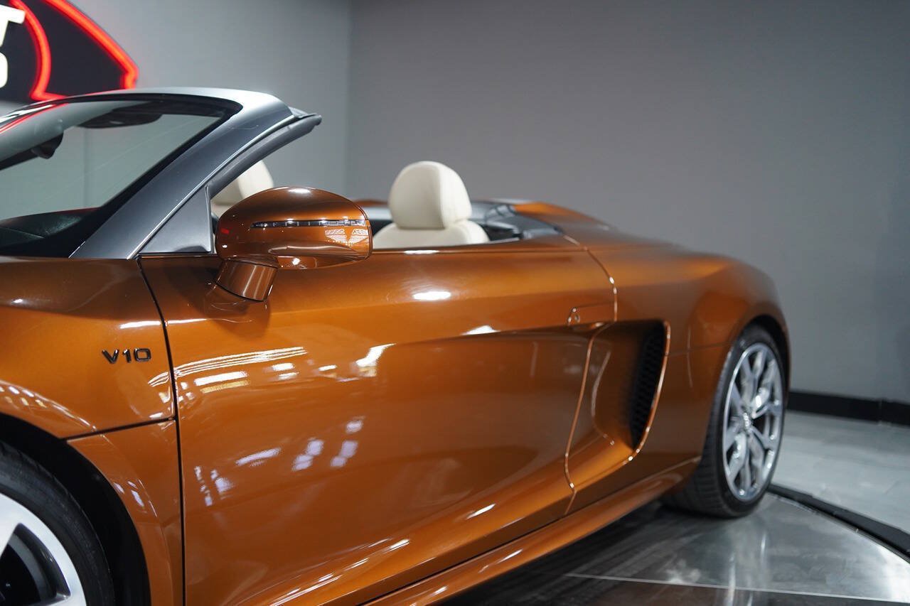 Used 2011 Audi R8 V10 AWD/4WD image 38