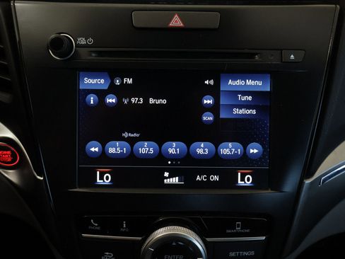 Used 2021 Acura ILX w/ Premium Package FWD image 30