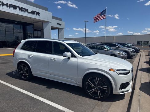 Used 2019 Volvo XC90 T6 R-Design image 3