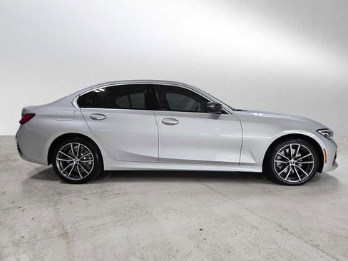 Used 2019 BMW 330i xDrive Sedan w/ Convenience Package AWD/4WD image 2