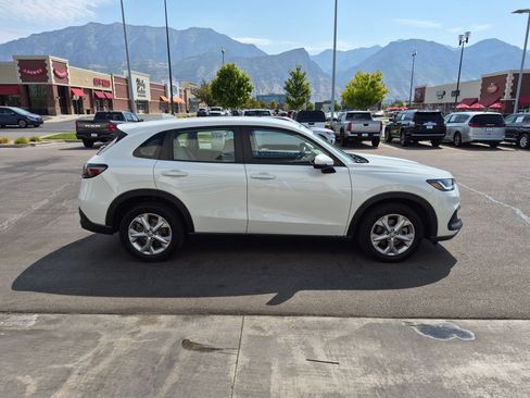 Used 2024 Honda HR-V LX image 2