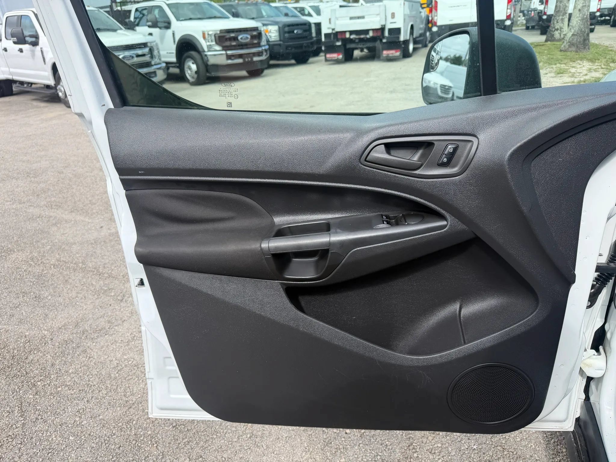Used 2016 Ford Transit Connect XL FWD image 10