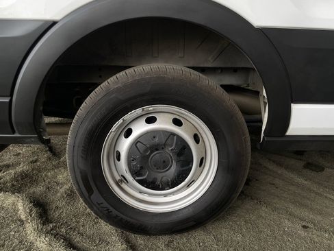 Used 2021 Ford Transit 250 Medium Roof image 10