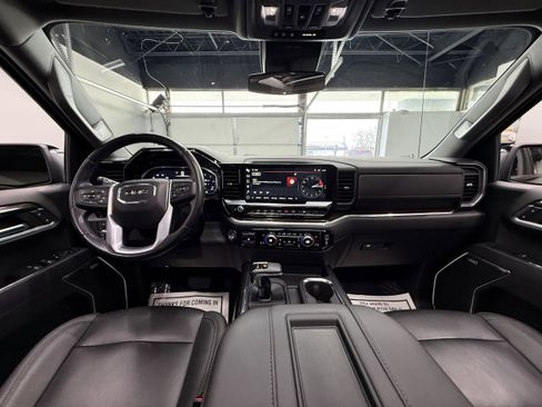 Used 2022 GMC Sierra 1500 Elevation w/ Preferred Package image 14