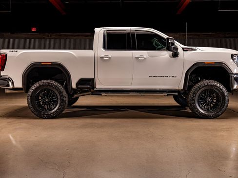 Used 2024 GMC Sierra 2500 SLE w/ SLE Convenience Package image 11