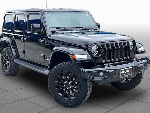 Used 2021 Jeep Wrangler Unlimited Sahara image 3