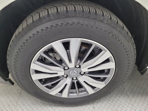 Used 2020 Nissan Pathfinder SL FWD image 31