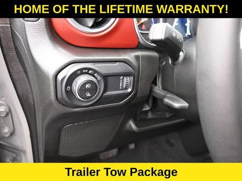 Used 2023 Jeep Gladiator Rubicon w/ Cold Weather Group AWD/4WD image 16
