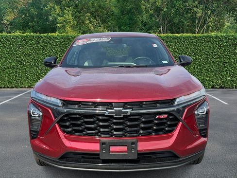Used 2024 Chevrolet Trax RS w/ Driver Confidence Package FWD image 9