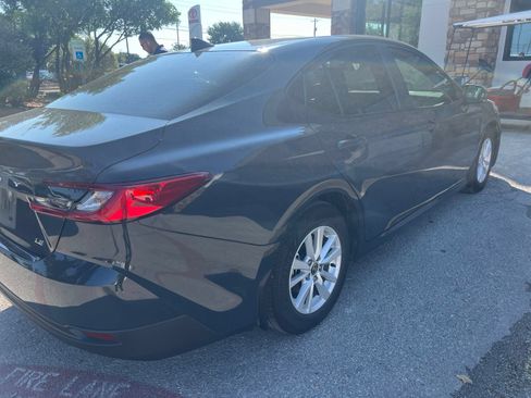 Used 2026 Toyota Camry LE w/ Convenience Package FWD image 10