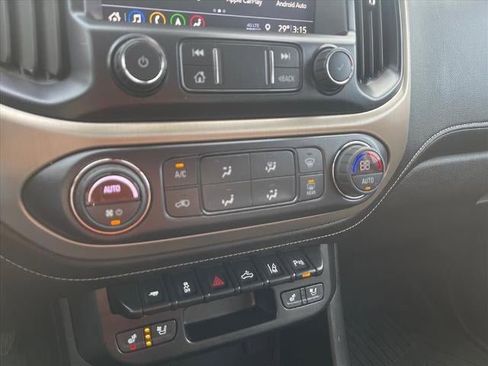 Used 2022 GMC Canyon Denali image 15