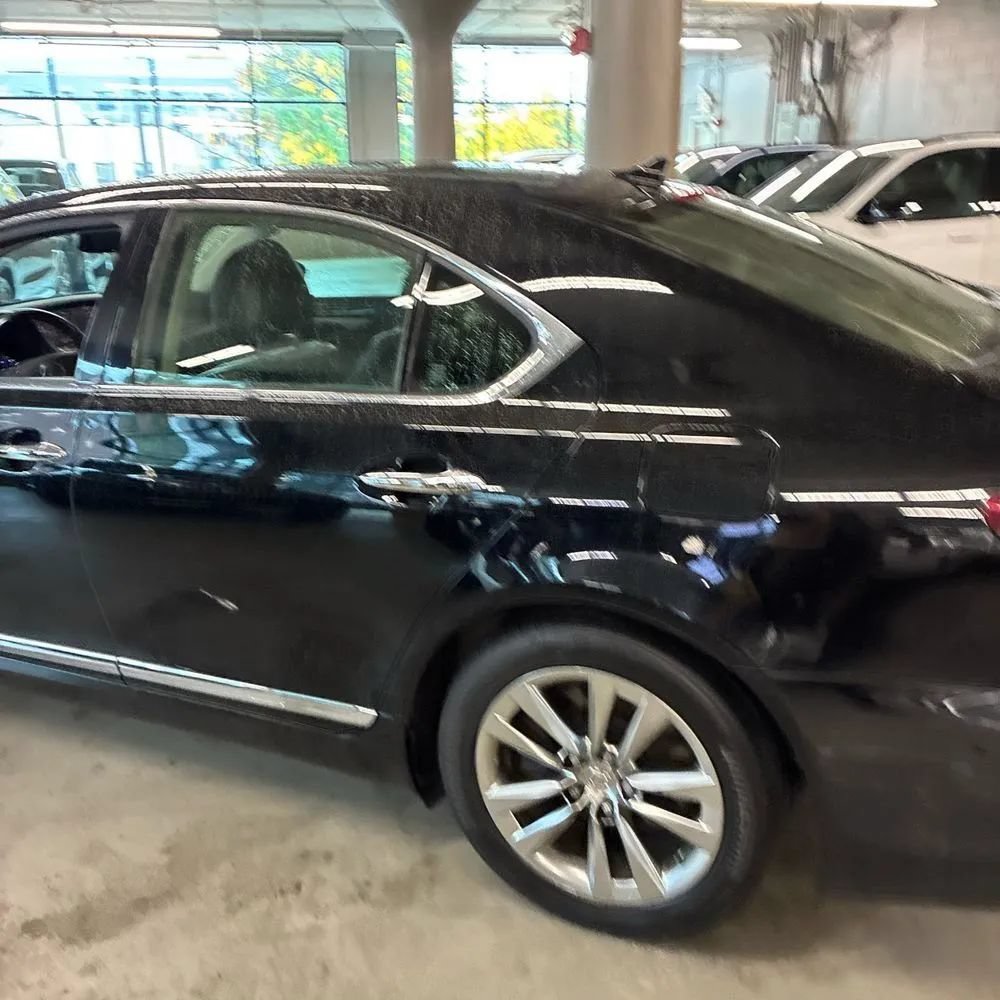 Used 2013 Lexus LS 460 AWD w/ Comfort Pkg image 6