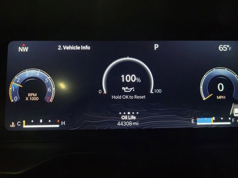 Used 2023 Jeep Grand Cherokee Limited w/ Black Appearance Package image 23