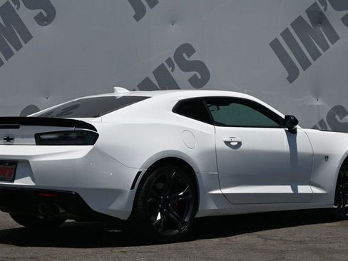 Used 2017 Chevrolet Camaro SS RWD image 5