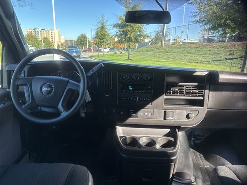 Used 2024 GMC Savana 2500 w/ Driver Convenience Package image 30