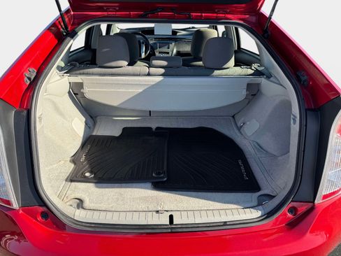 Used 2014 Toyota Prius Two image 10