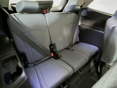 Used 2021 Buick Enclave Essence w/ LPO, Cargo Package image 23