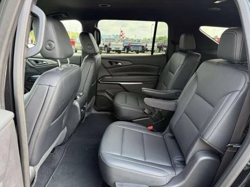 Used 2025 Chevrolet Traverse LT AWD/4WD image 14