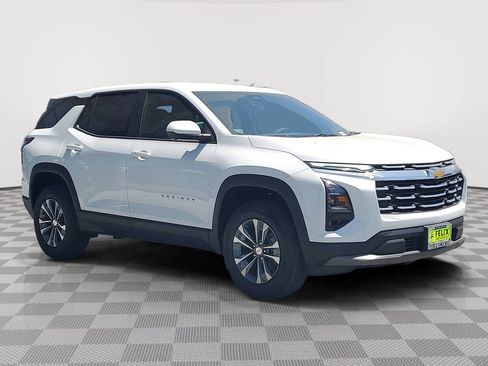 New 2026 Chevrolet Equinox LT w/ Convenience Package II FWD image 3