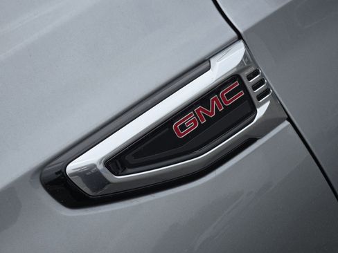 New 2026 GMC Yukon XL Denali w/ Denali Reserve Package AWD/4WD image 7