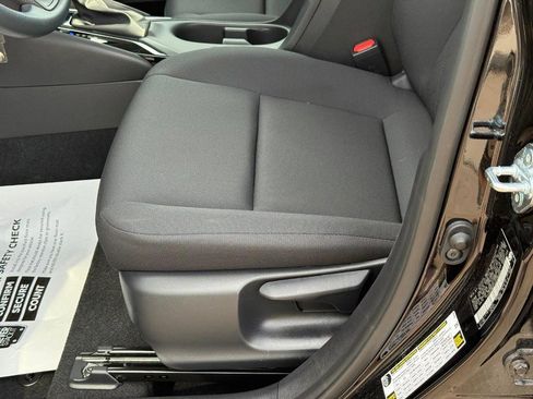 Certified 2025 Toyota Corolla LE image 17