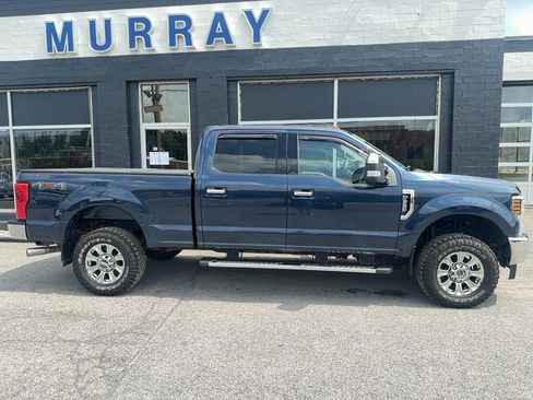Used 2018 Ford F250 XLT w/ XLT Premium Package AWD/4WD image 11