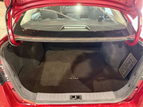 Used 2025 Nissan Versa SV image 25