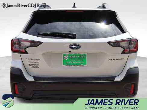 Used 2021 Subaru Outback AWD/4WD image 4