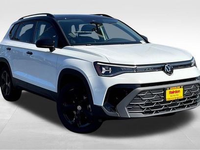 New 2025 Volkswagen Taos SE