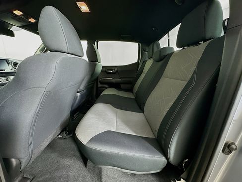 Used 2020 Toyota Tacoma TRD Off-Road image 26