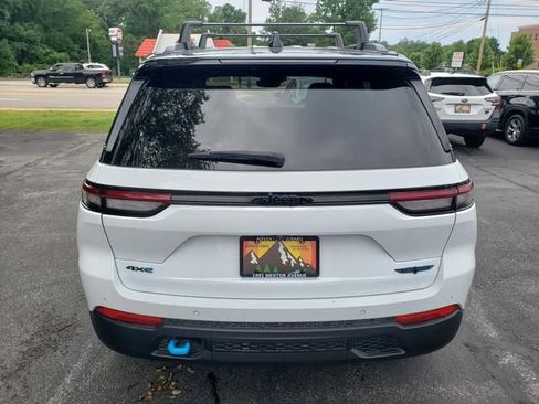 Used 2022 Jeep Grand Cherokee Trailhawk AWD/4WD image 4