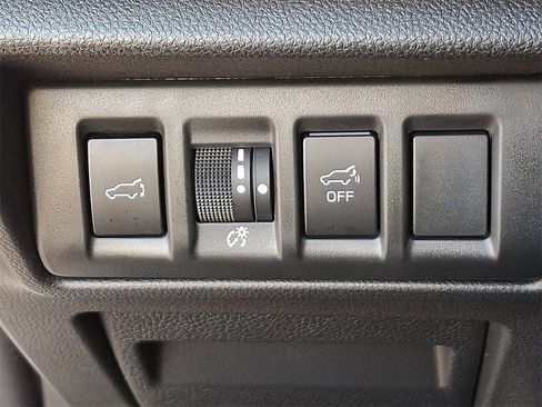 Used 2023 Subaru Outback Limited image 25