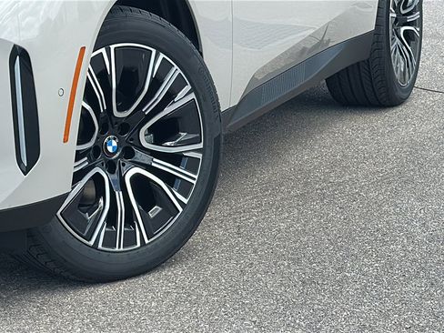 New 2026 BMW X3 xDrive30 w/ Premium Package AWD/4WD image 3