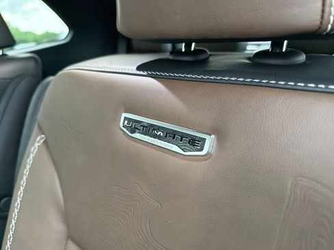 New 2026 GMC Acadia Denali Ultimate w/ LPO, Floor Liner Package AWD/4WD image 12