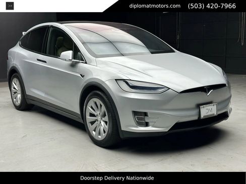 Used 2017 Tesla Model X 75D image 8