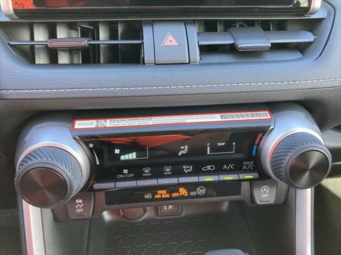 Certified 2025 Toyota RAV4 LE FWD image 17